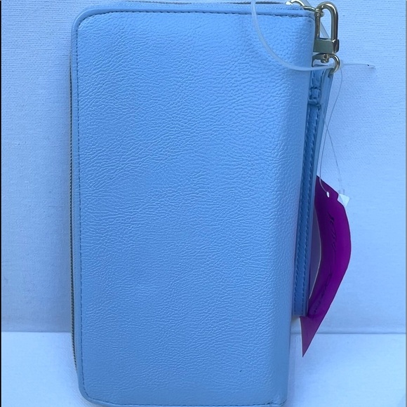 Betsey Johnson Pebbled Blue Zip Around wallet - Picture 5 of 11